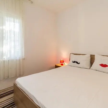 Garden アパート ビオグラード・ナ・モル