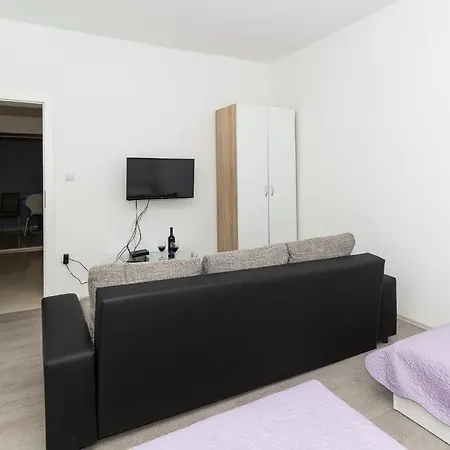 Garden Apartment